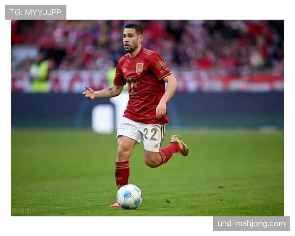 深度：现代边后卫内收至肋部参与组织的战术，在德甲的兴起与演变